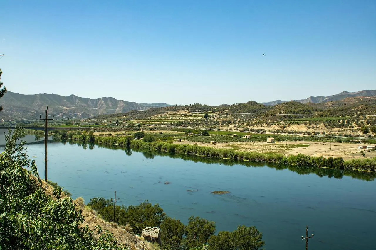Holiday home Casa Rural Griso Riba-roja d'Ebre
