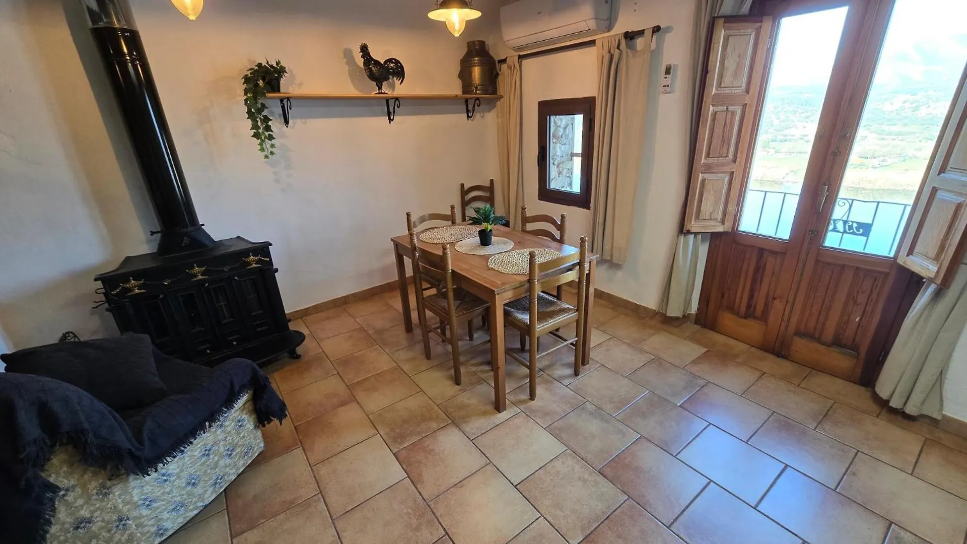 Holiday home Casa Rural Griso Riba-roja d'Ebre